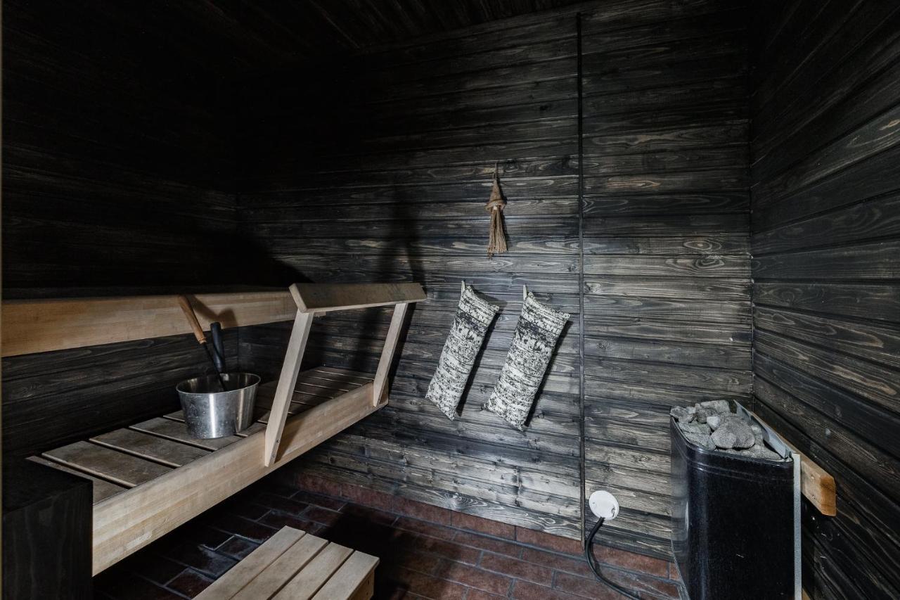 Hotelli Keskipiste Kärsämäki Exteriör bild