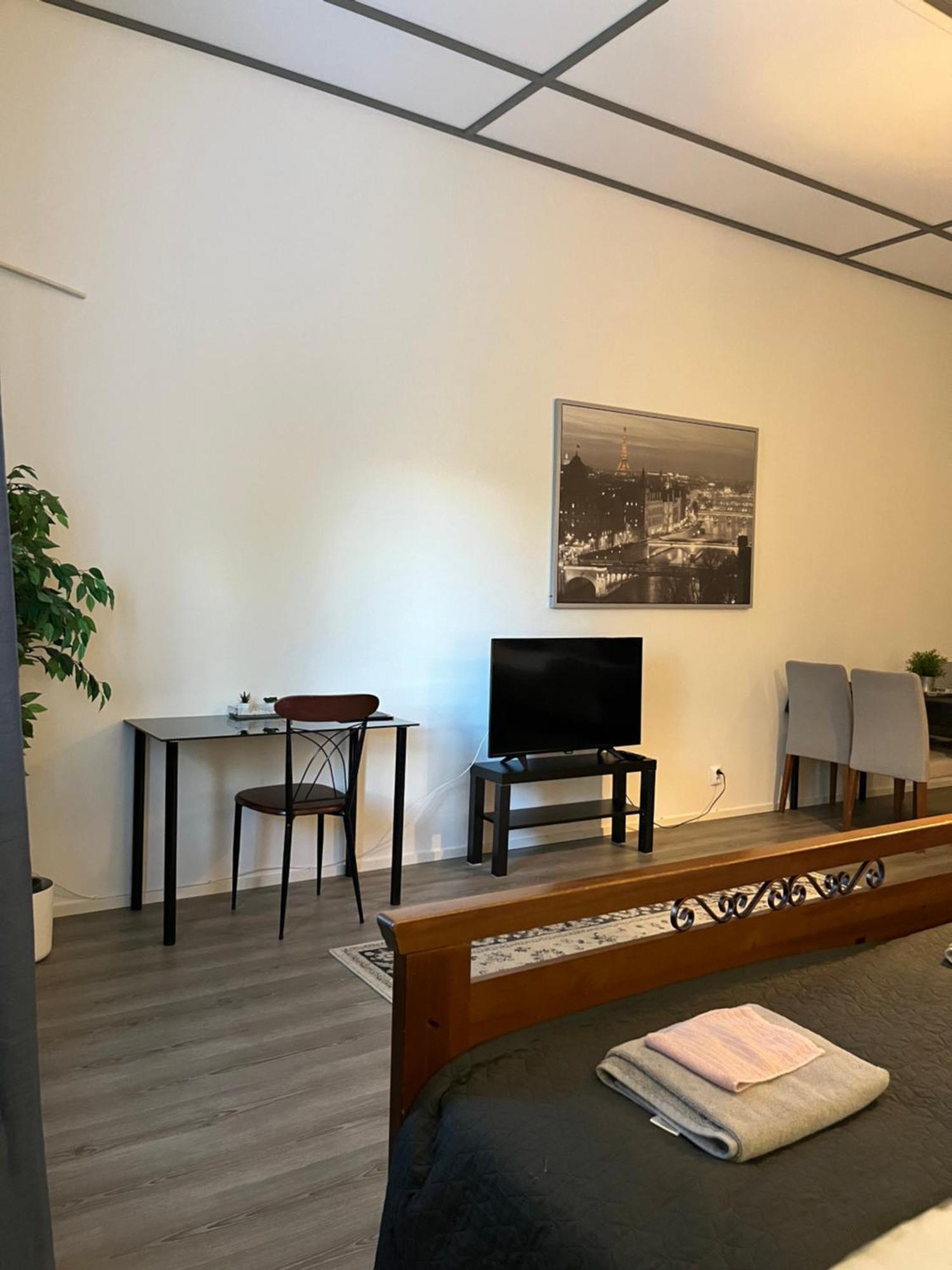 Hotelli Keskipiste Kärsämäki Exteriör bild